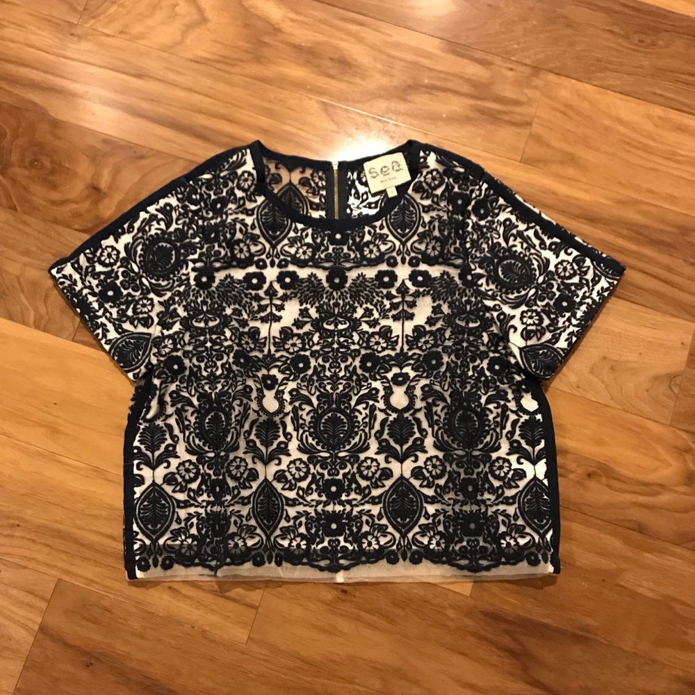 Navy Sea New York Short Sleeve Boxy Lace Top- Sz 2